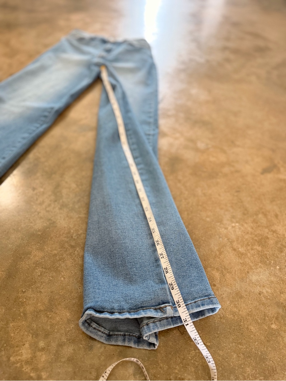 refuge Wide Leg High Rise Stretch Jeans Light Wash Size 1 (tagged XS) EUC - Picture 7 of 9